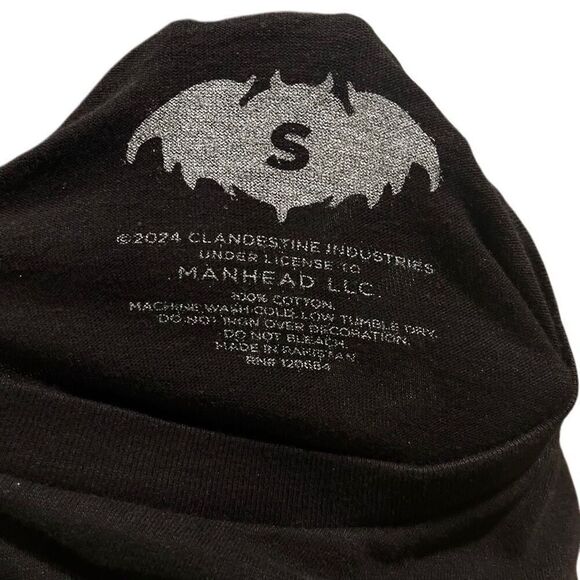 Hot Topic Clandestine Industries Roses T-Shirt Men’s Small - Picture 3 of 3